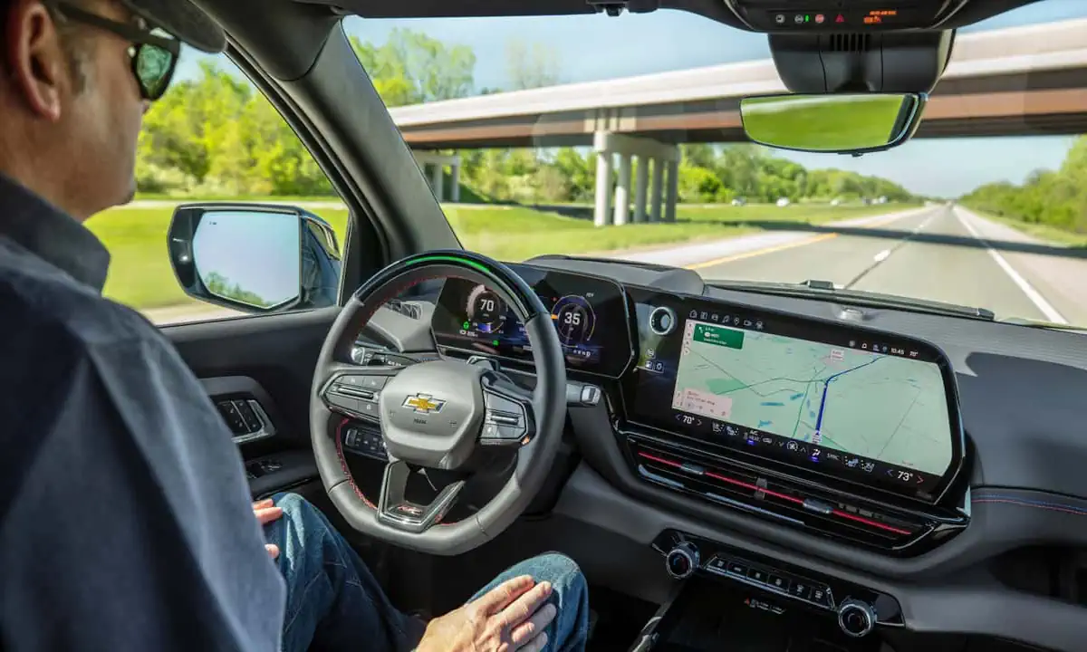 GM Super Cruise: Como 500 Mil Veículos Está Redefinindo o Futuro da Condução Autônoma 5 GM Super Cruise