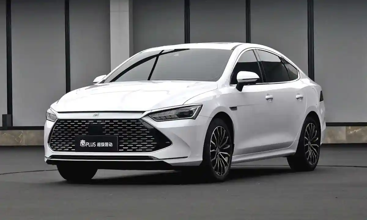 BYD Qin Plus O Sedã Híbrido Plug-in Que Promete Revolucionar o Mercado Brasileiro em 2025 5 BYD Qin Plus O Seda Hibrido Plug in