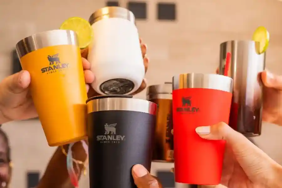 Garrafas e Copos Stanley