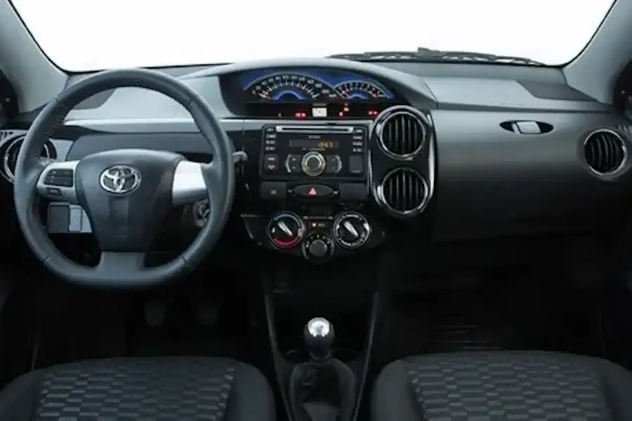 Toyota Etios XS 2013 Hatch