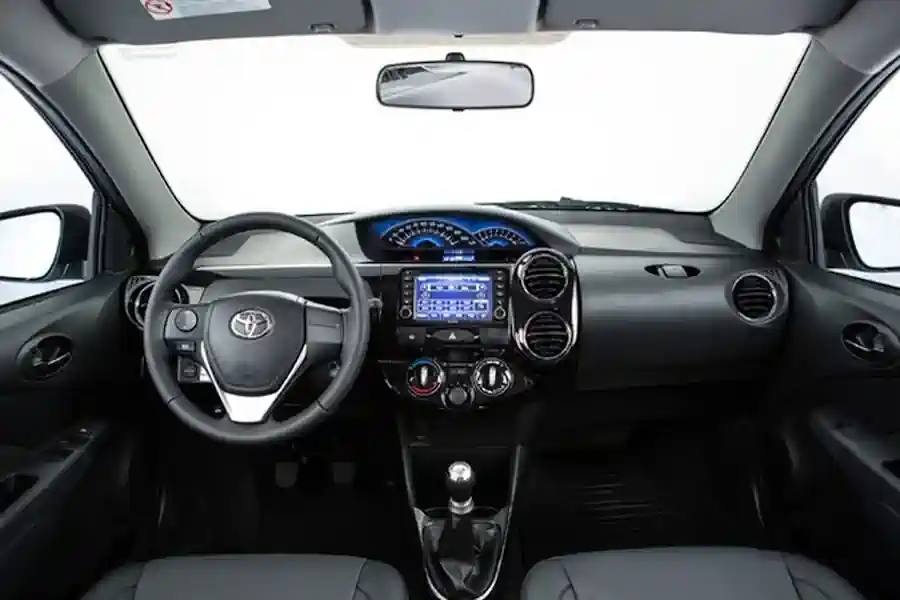 Toyota Etios Sedã 2015