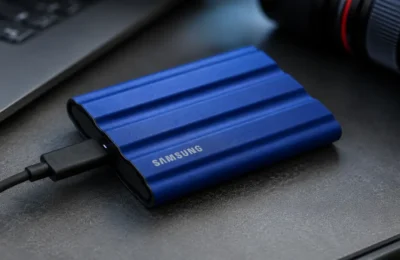 Samsung T7 Shield 1TB SSD portátil